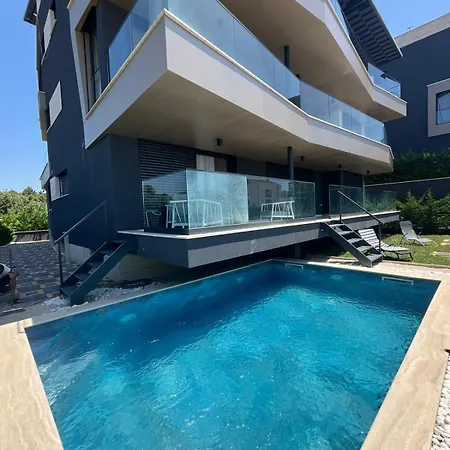Zados Luxury 아파트